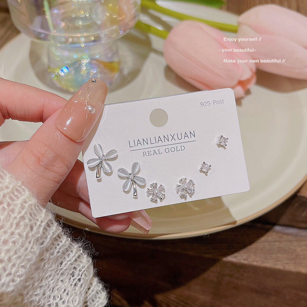 Women's Needle One Card Three Pairs Earings Small Delicate Summer High-grade Stud Earrings