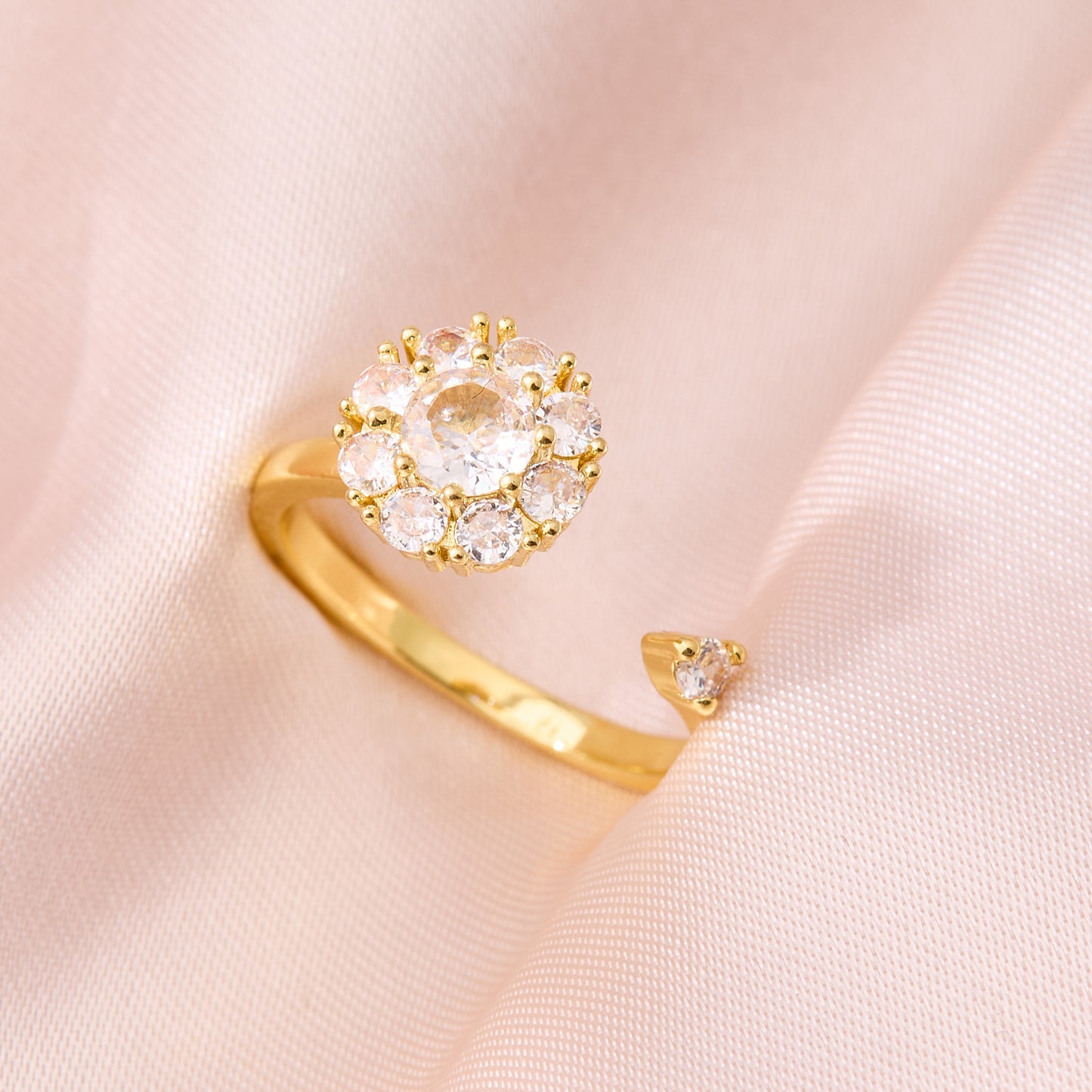 Valentine's Day Gift Flower Zircon Rotatable Ring