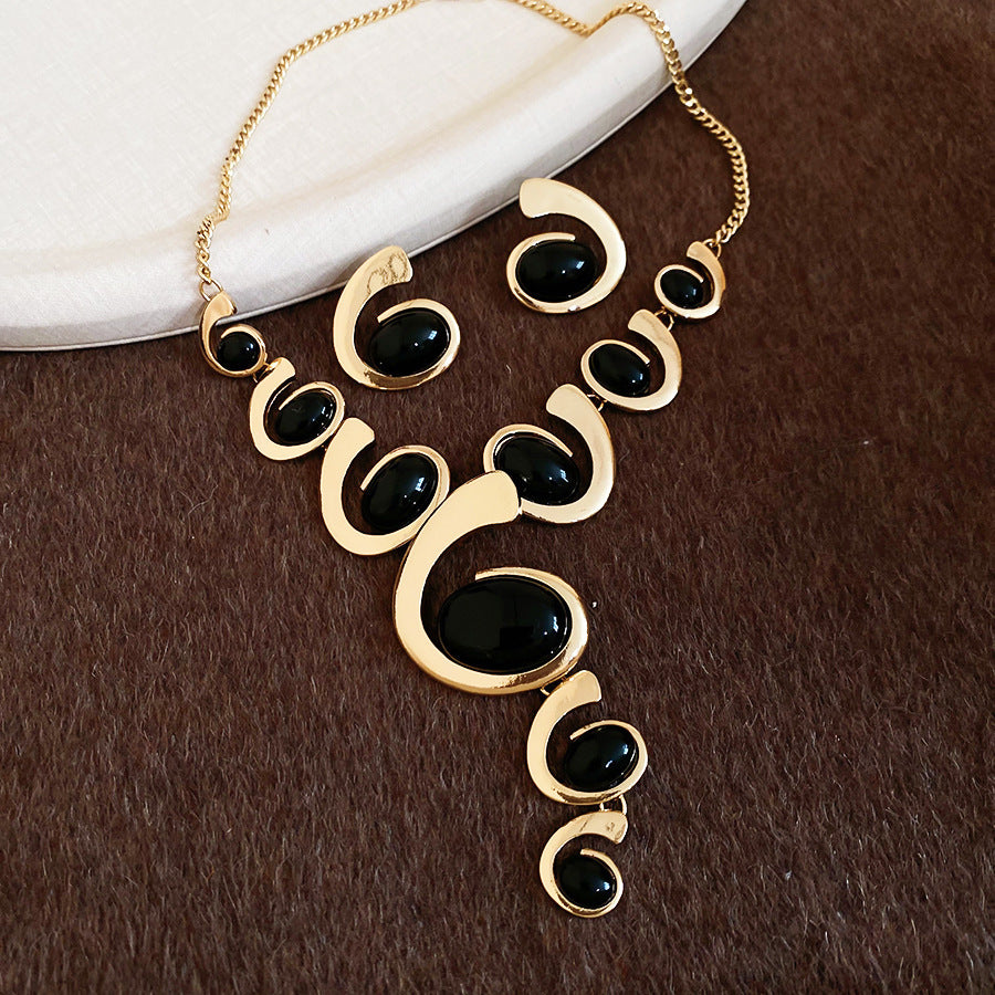 Clavicle Chain Temperament Trend Retro Easy Necklaces