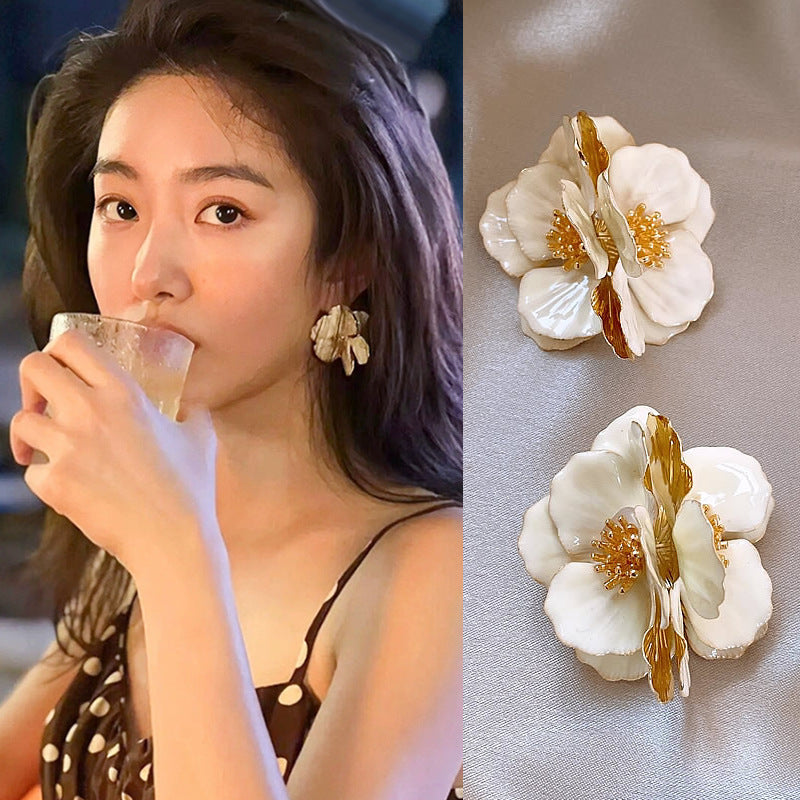 White Flower French Summer Female Niche Earrings