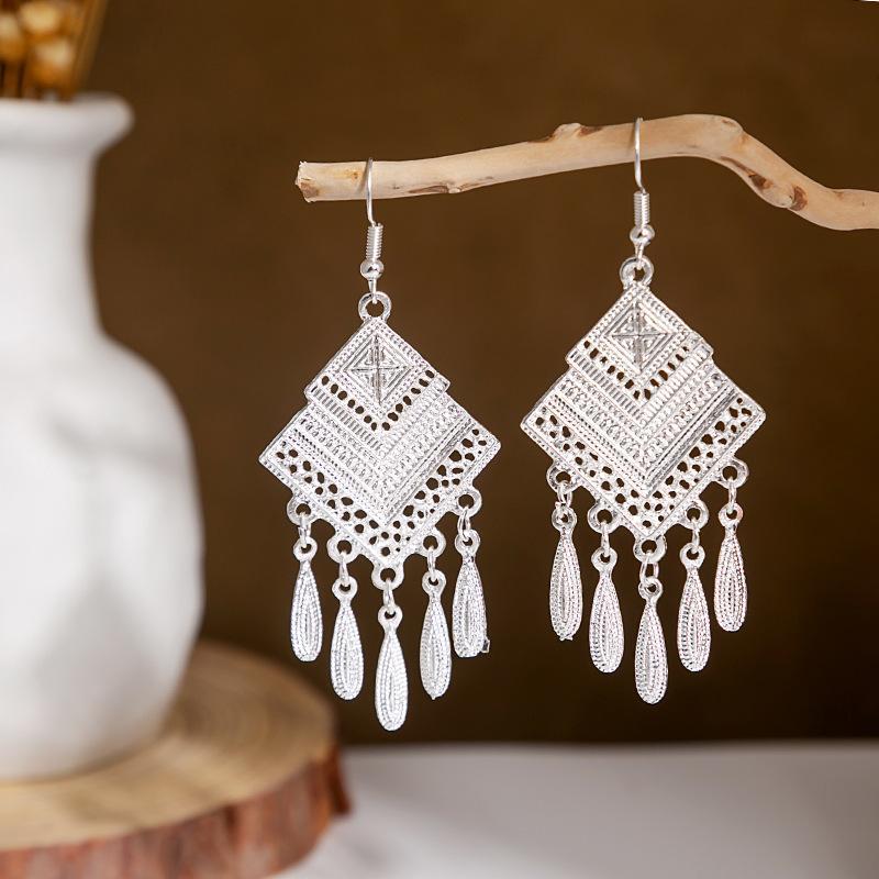 Miao Sier Personality Hollow Out Leaf-shaped Fashion Earrings