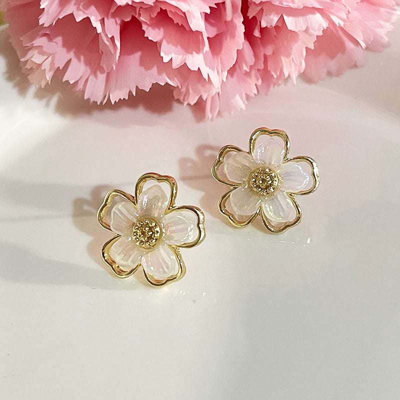 Sier Needle Shell Flower Hollow Ear Female Temperament Stylish Simple Stud Earrings
