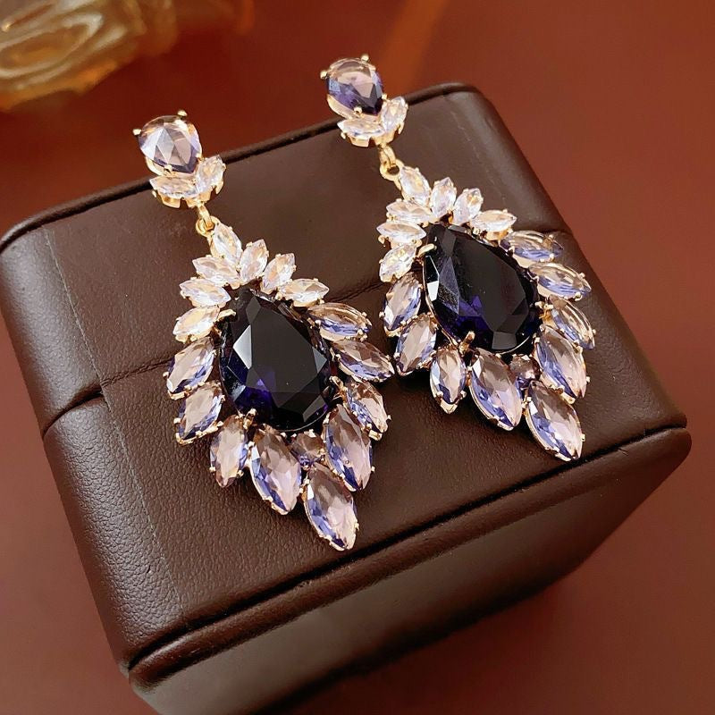 Women's Luxury Sparkling Full Rhinestone Tassel Retro High Sense Exaggerated Temperamental Rings