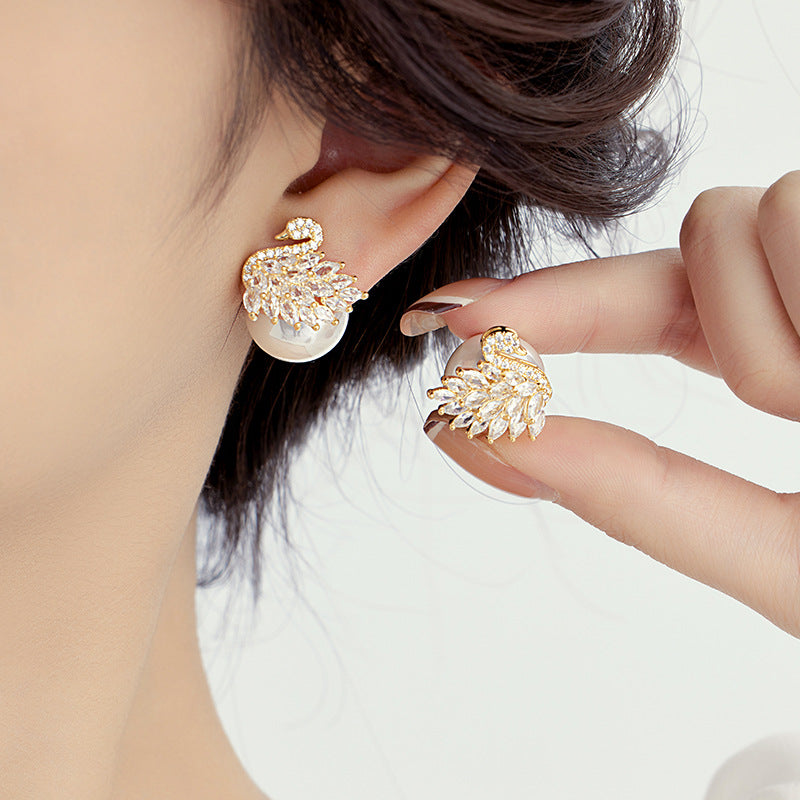 Light Luxury High-grade Graceful Sier Needle Fashion Stud Earrings