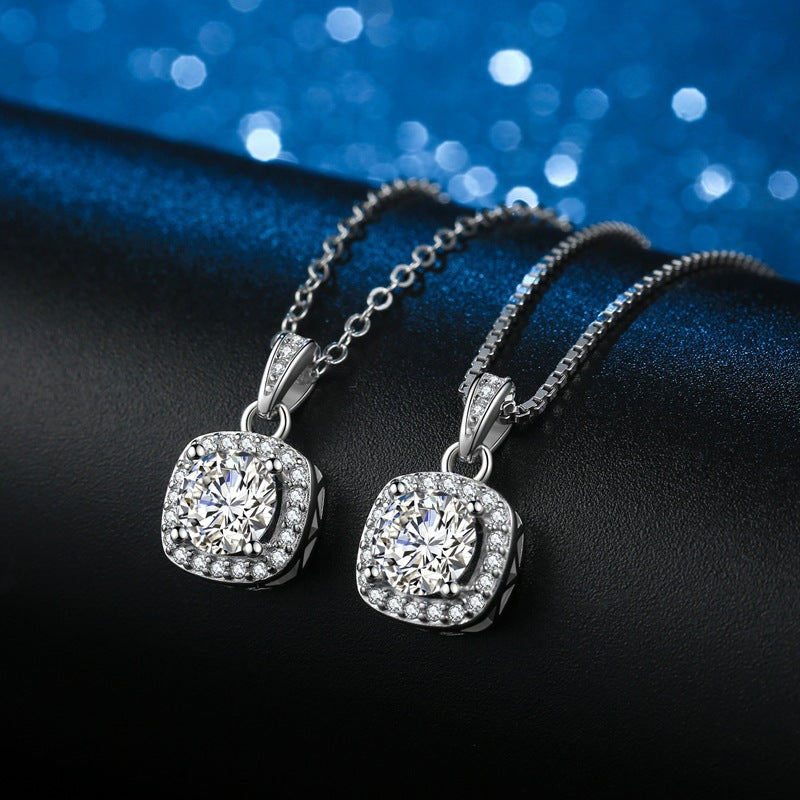 Female Zircon Imitation Moissanite Clavicle Chain Light Luxury Minority High-grade Necklace