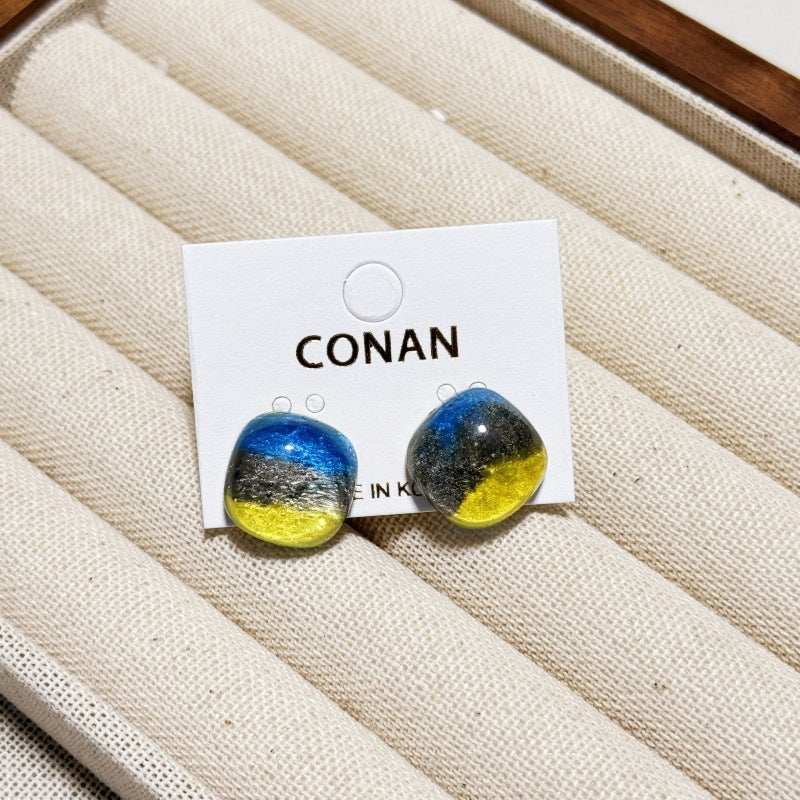 Women's Retro Blooming Acrylic Curved For Simple Stud Earrings