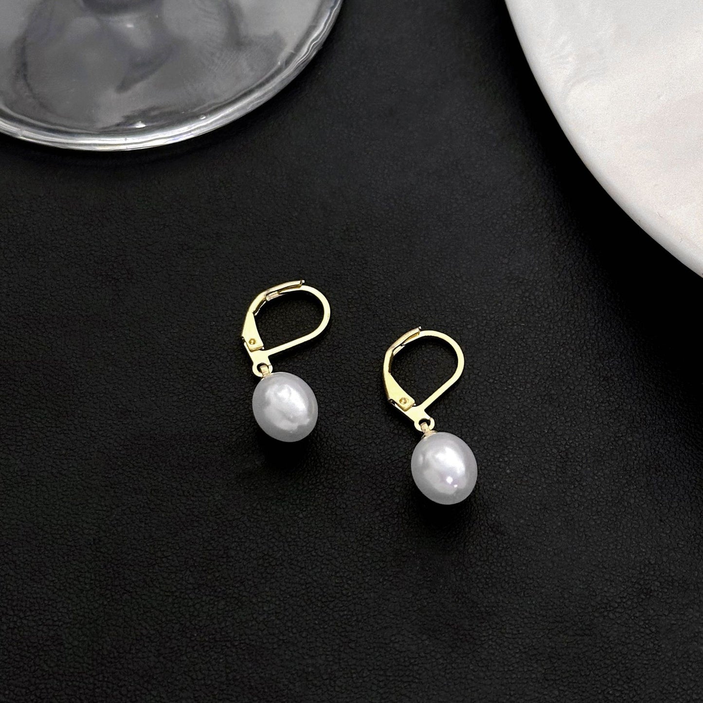 Korean Simple Baroque Pearl Clip Light Luxury Personalized Cold Ear Buckle
