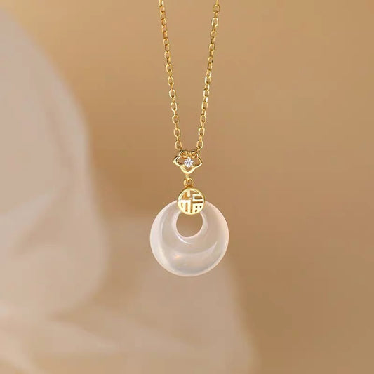Sier Female White Chalcedony Special Interest Light Luxury Sterling Clavicle Necklace