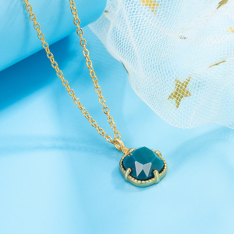 Women's Crystal Retro Minority Design High-grade Light Luxury Exquisite White Clavicle Necklaces