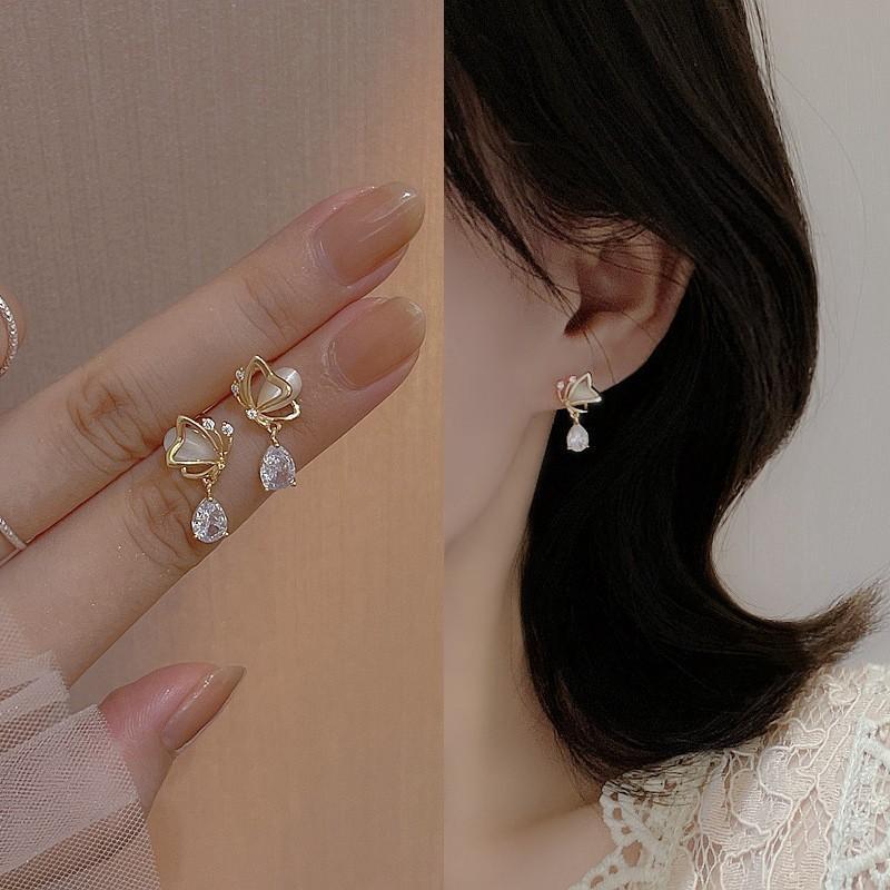 Women's Alloy Night Market Stall Temperament Imitation Pearl 2 Earrings