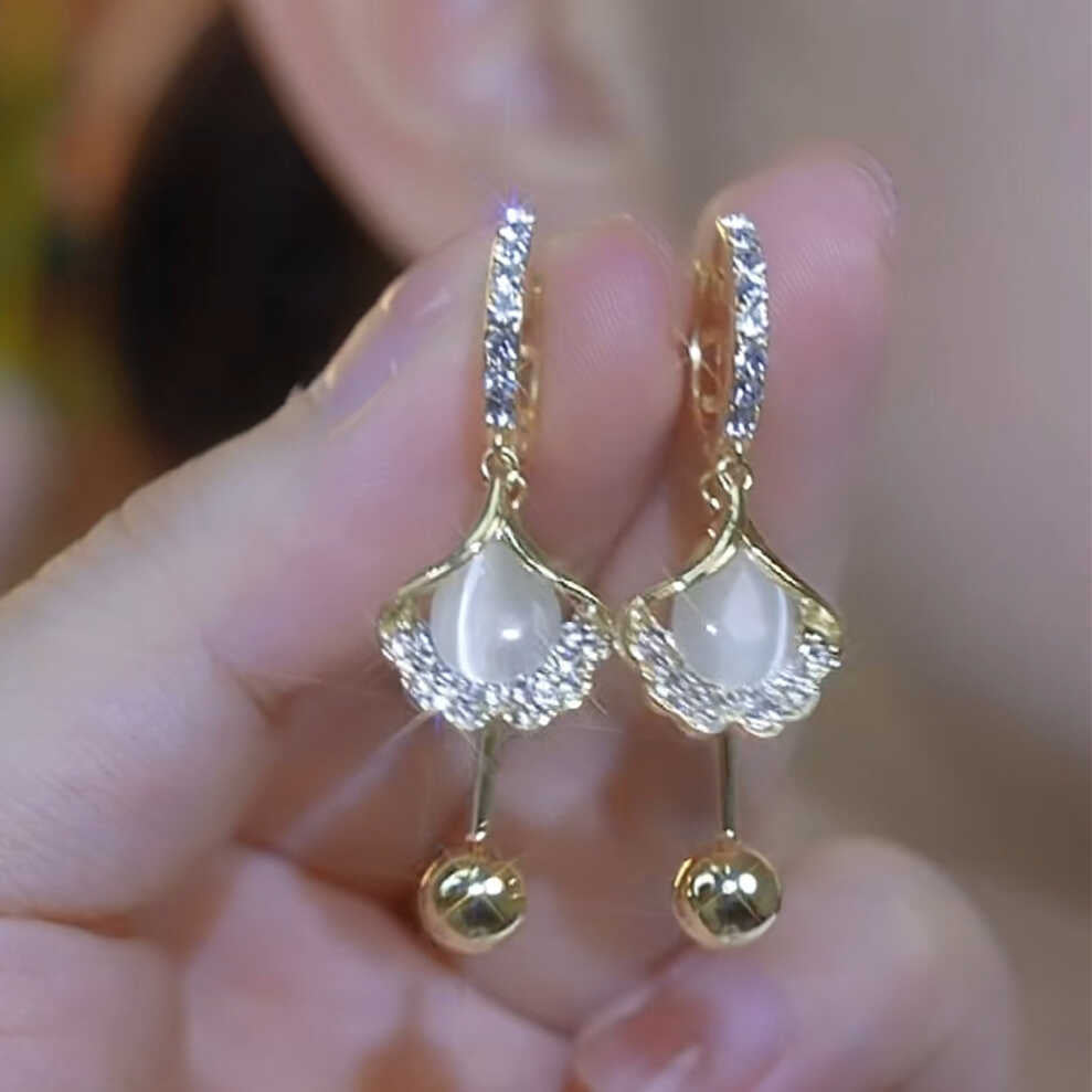 Women's Ball Ear Clip Short Classic Unique Design Versatile Earrings