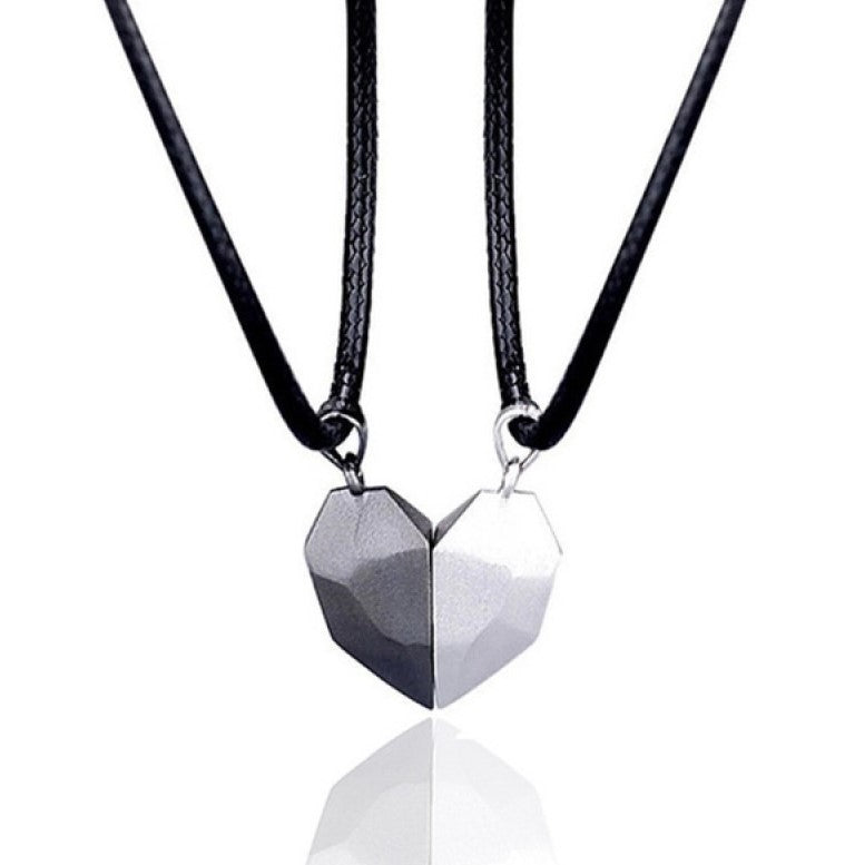 Women's Stone Heartbreak Clavicle Chain Heart Couple Necklaces