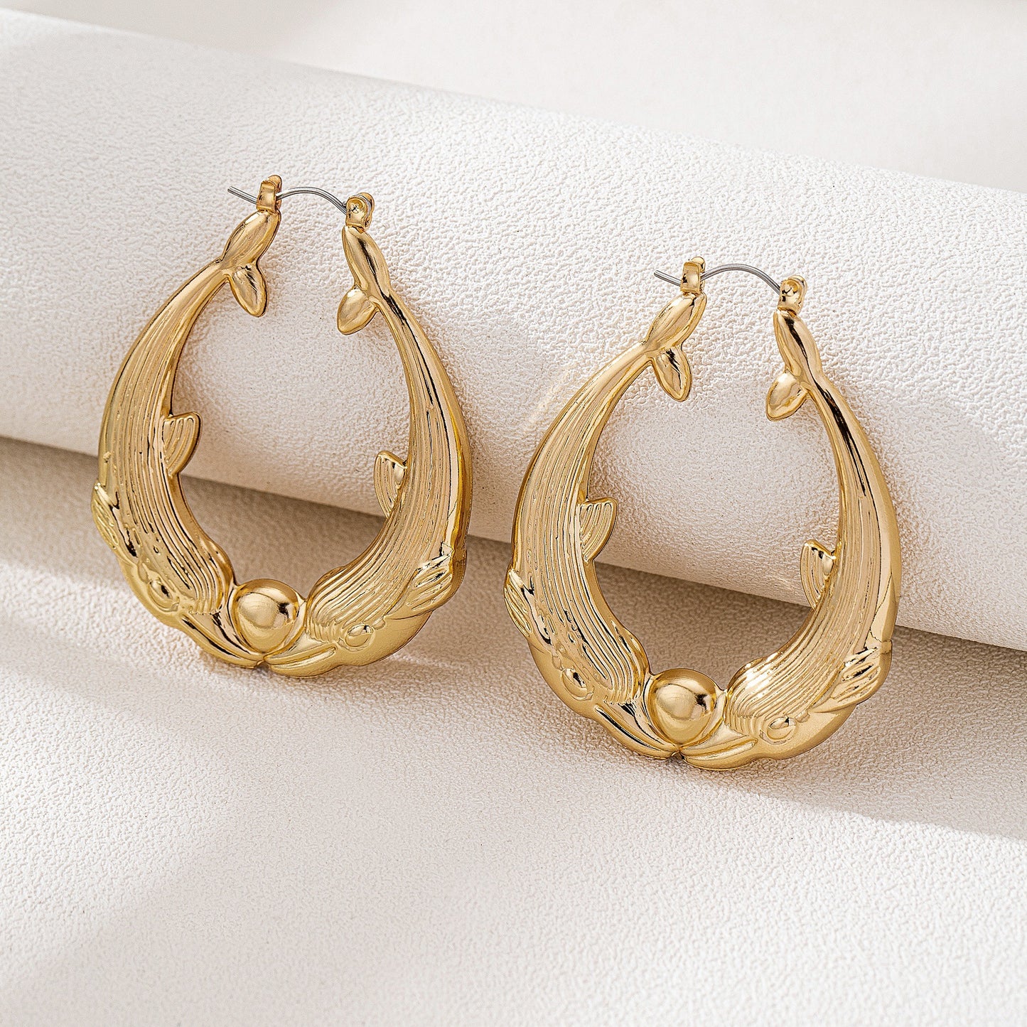 Simple Fashion Dolphin Creative Personality Fish-shaped Earrings