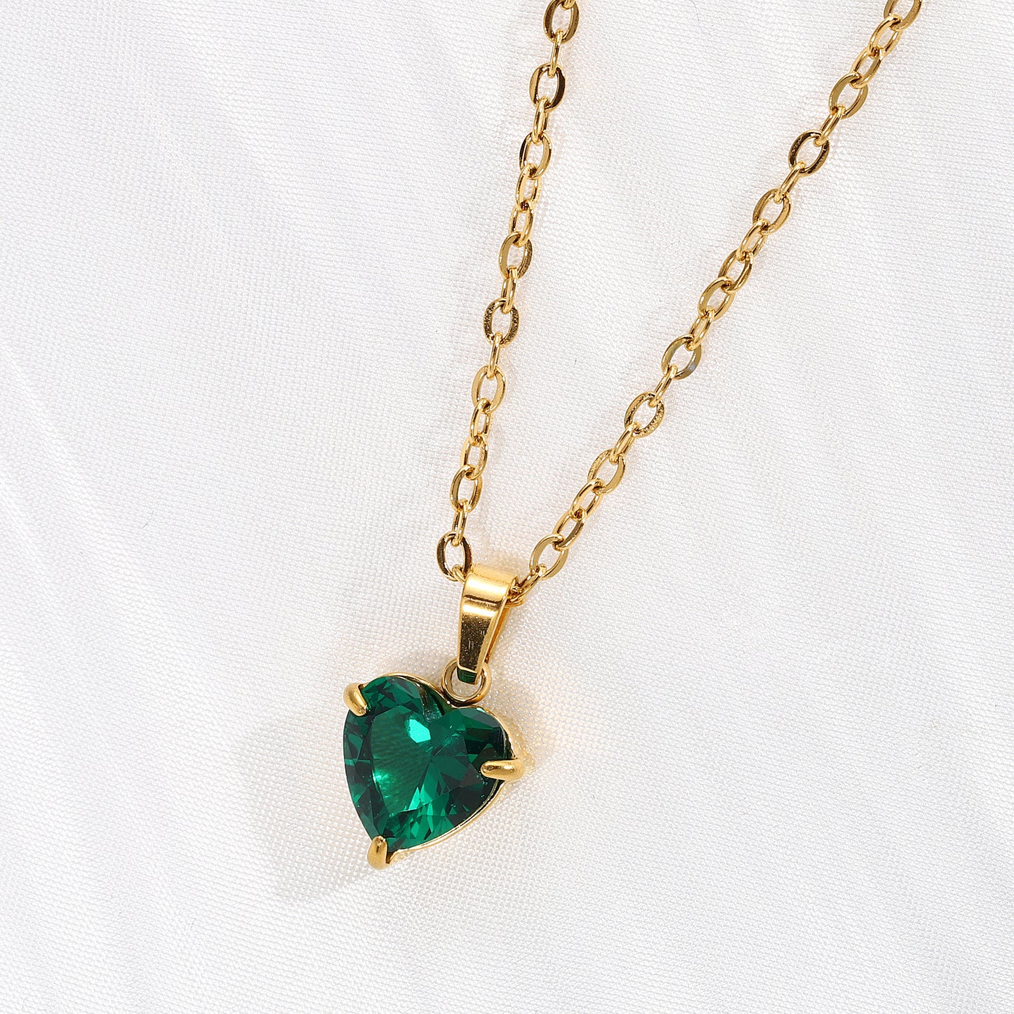 Women's Loving Heart Zircon Simple Heart-shaped Stainless Steel Clavicle Necklaces