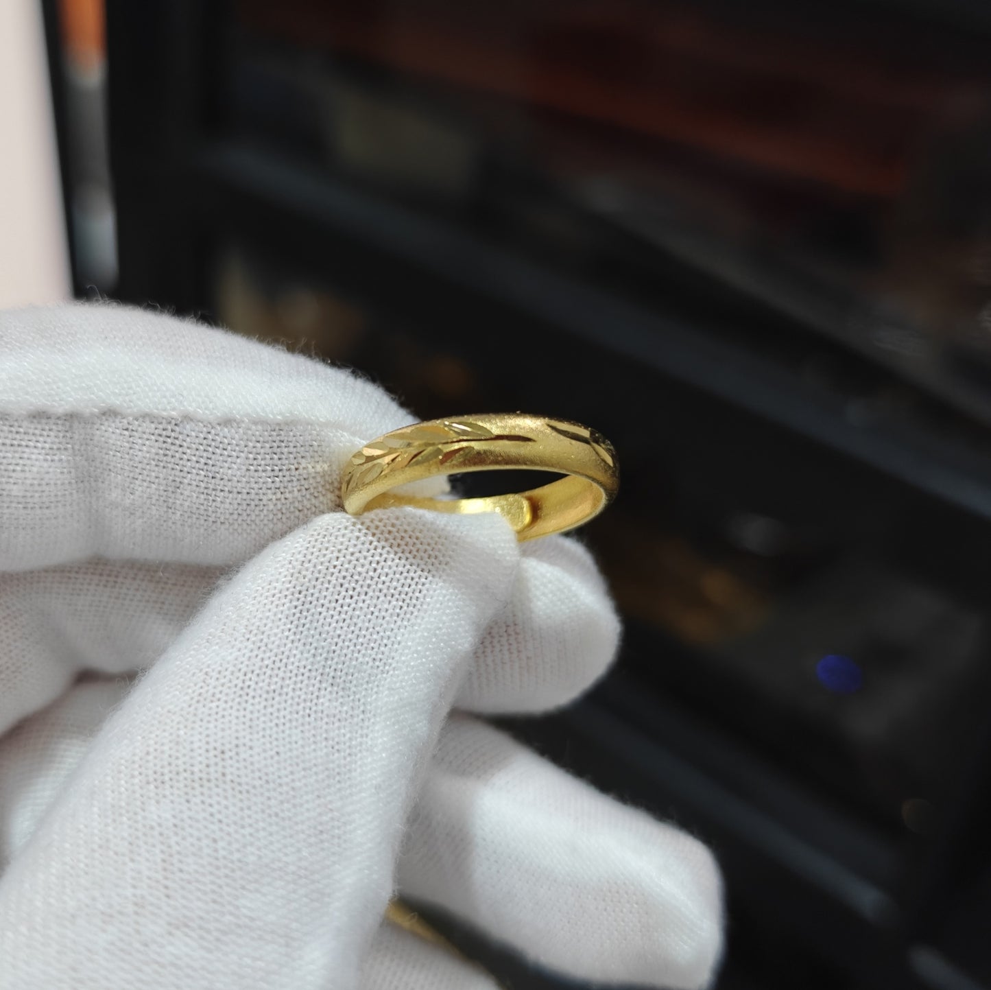Gold Fashion Couple Light Luxury No Color Fading Meteor Ring