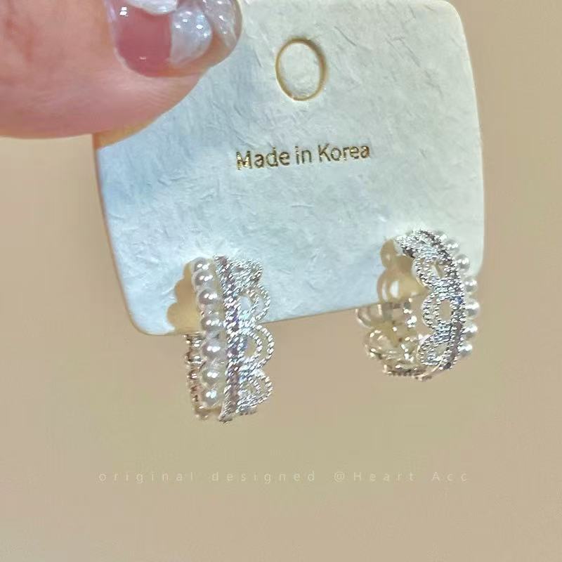 Women's French Pearl High-grade Light Luxury Clips Elegant Earrings