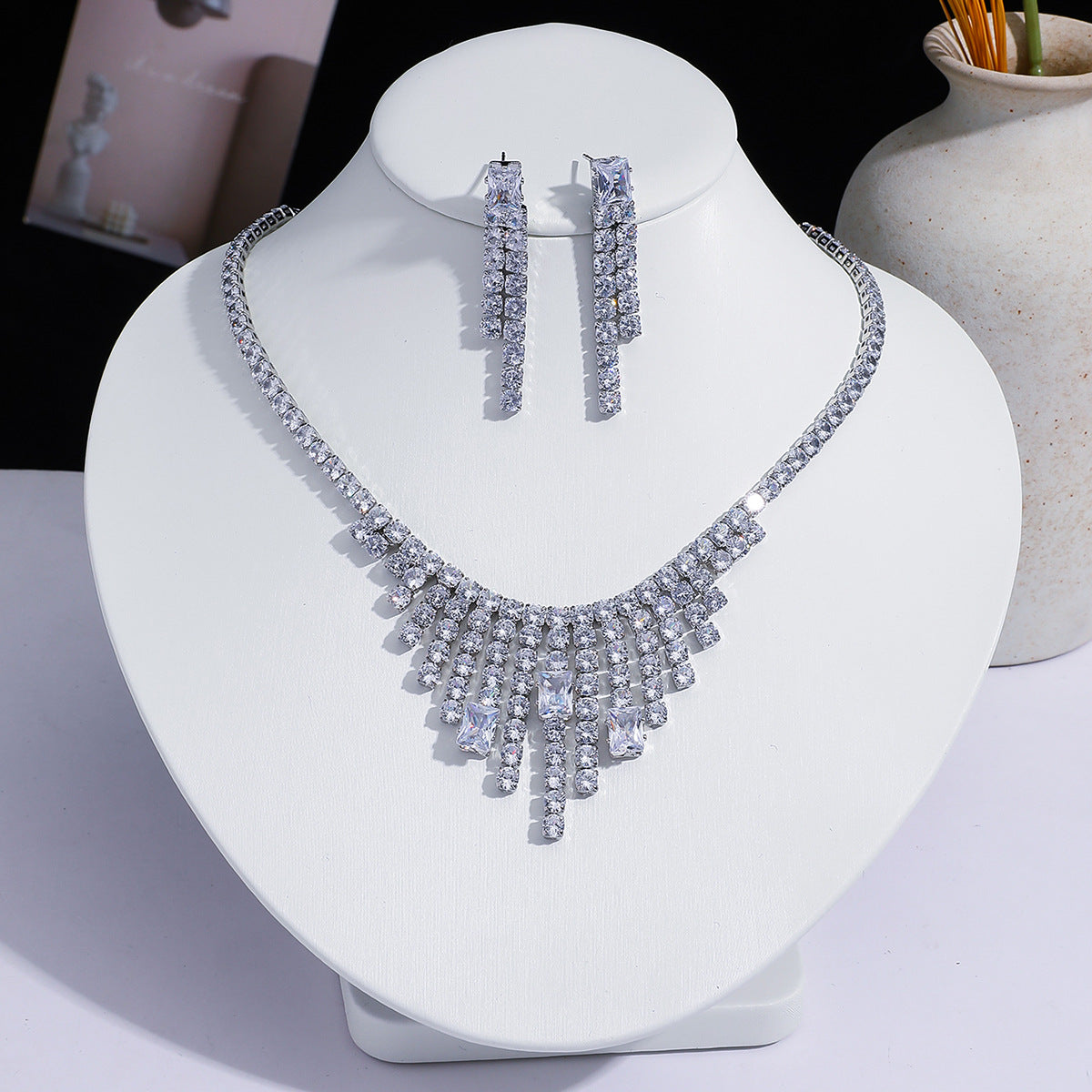 Fashion Trend Zircon Green Butterfly Tassel Necklace