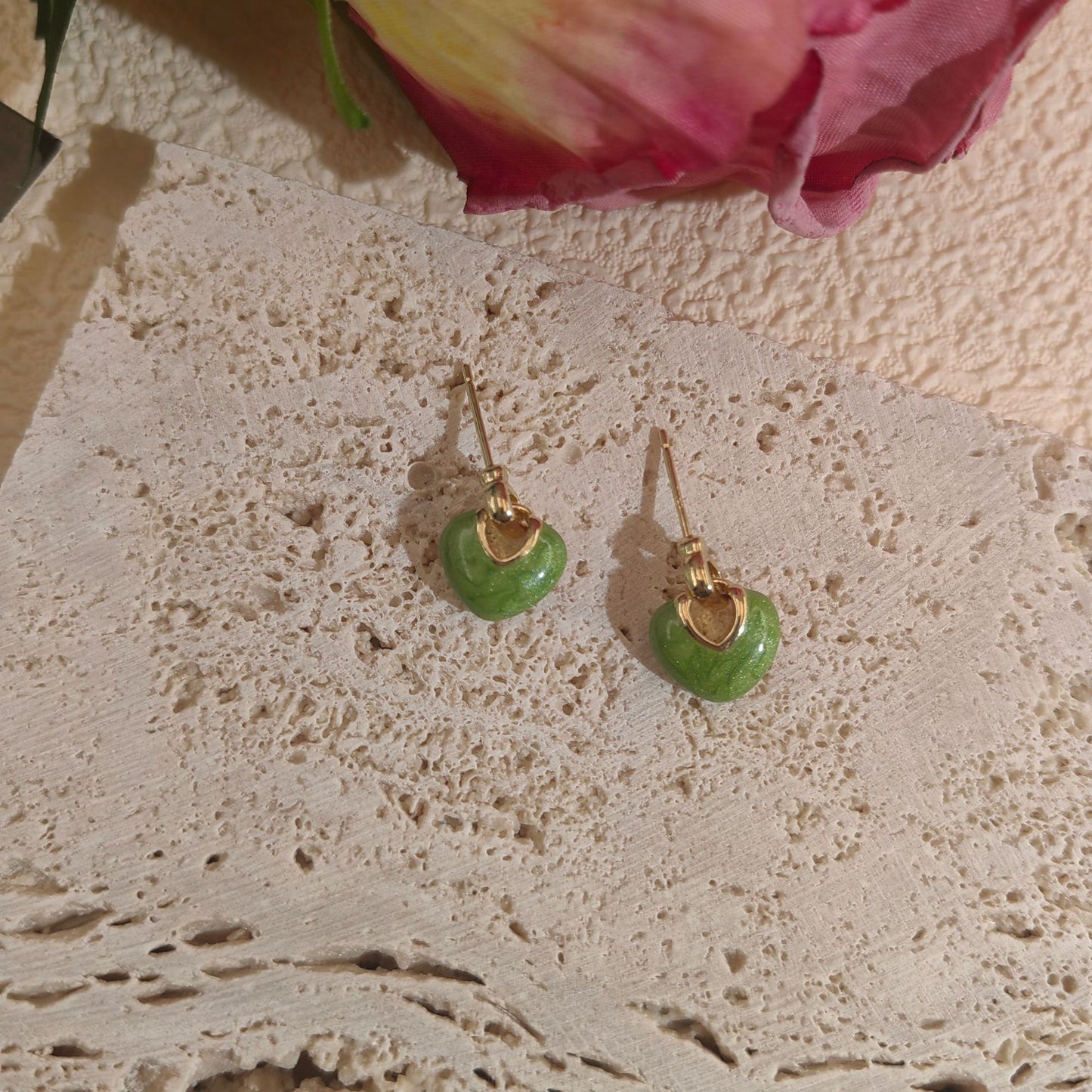 Women's Love Heart Niche Design Advanced Exquisite Stud Earrings
