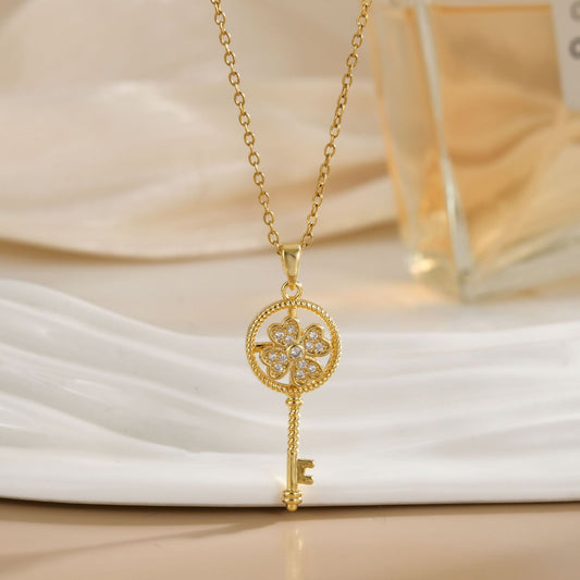 Women's Clover Key With Zirconium Design Clavicle Chain Necklaces
