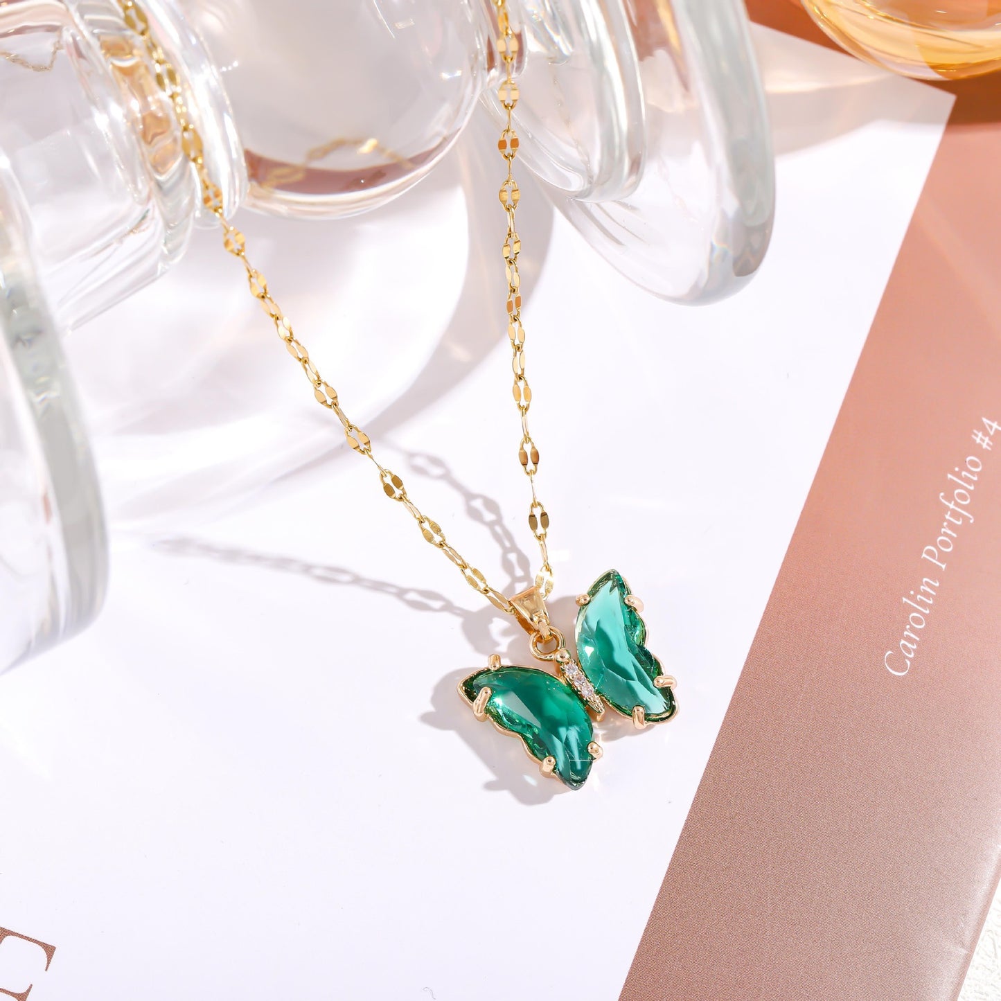 Women's Rhinestone Butterfly Short Light Luxury Crystal Necklace