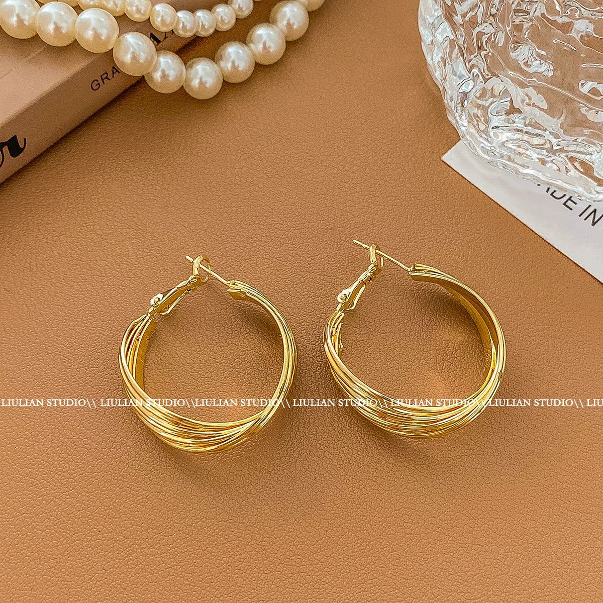 Women's Golden Light Luxury High-grade Metal Design Earrings