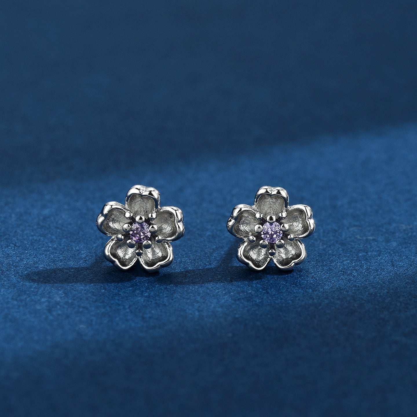 Women's Copper Plated Gold Micro Inlaid Zircon Stud Earrings