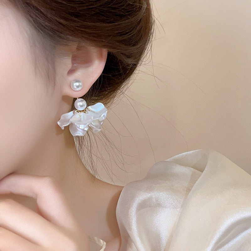 High-grade Elegant Pearl Design White Petal Ear Accessory Super Fairy Stud Earrings