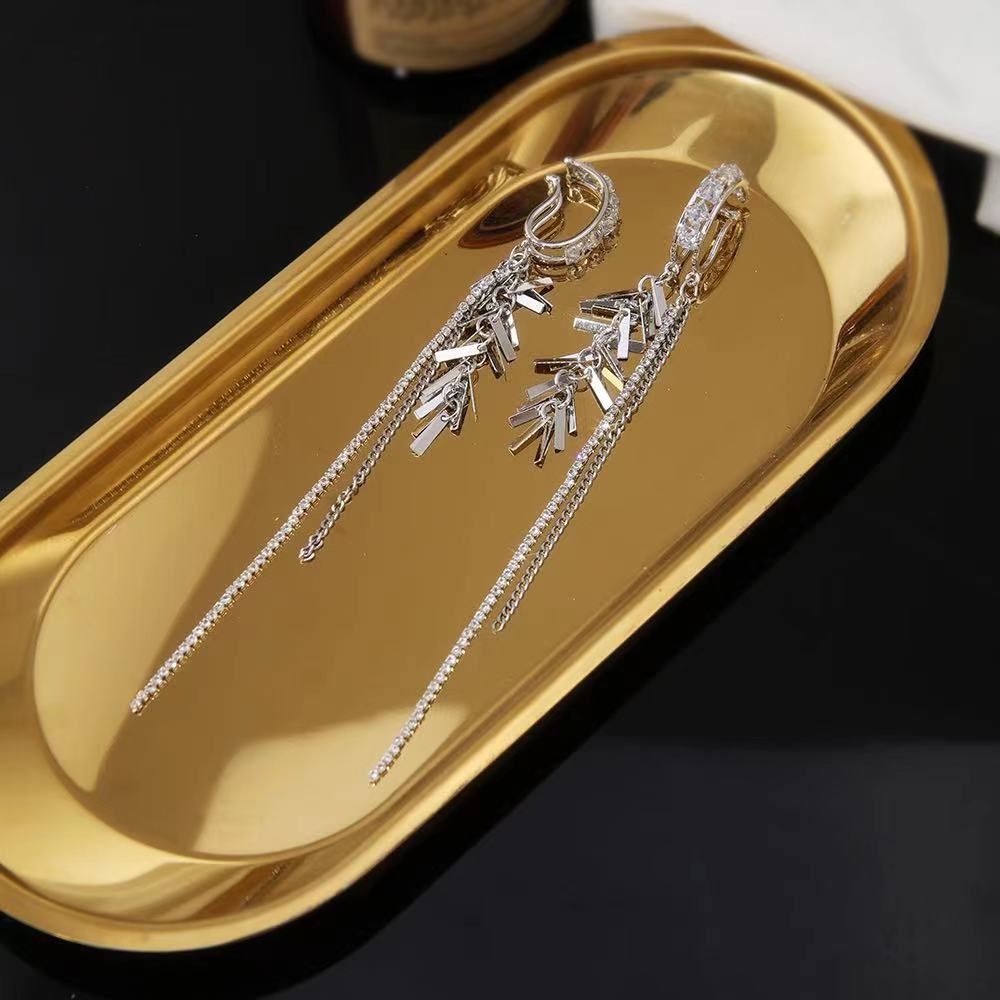 Women's Cool Cold Style Inlaid Zirconium Ear Clip Sequin Rhinestones Tassel Rings