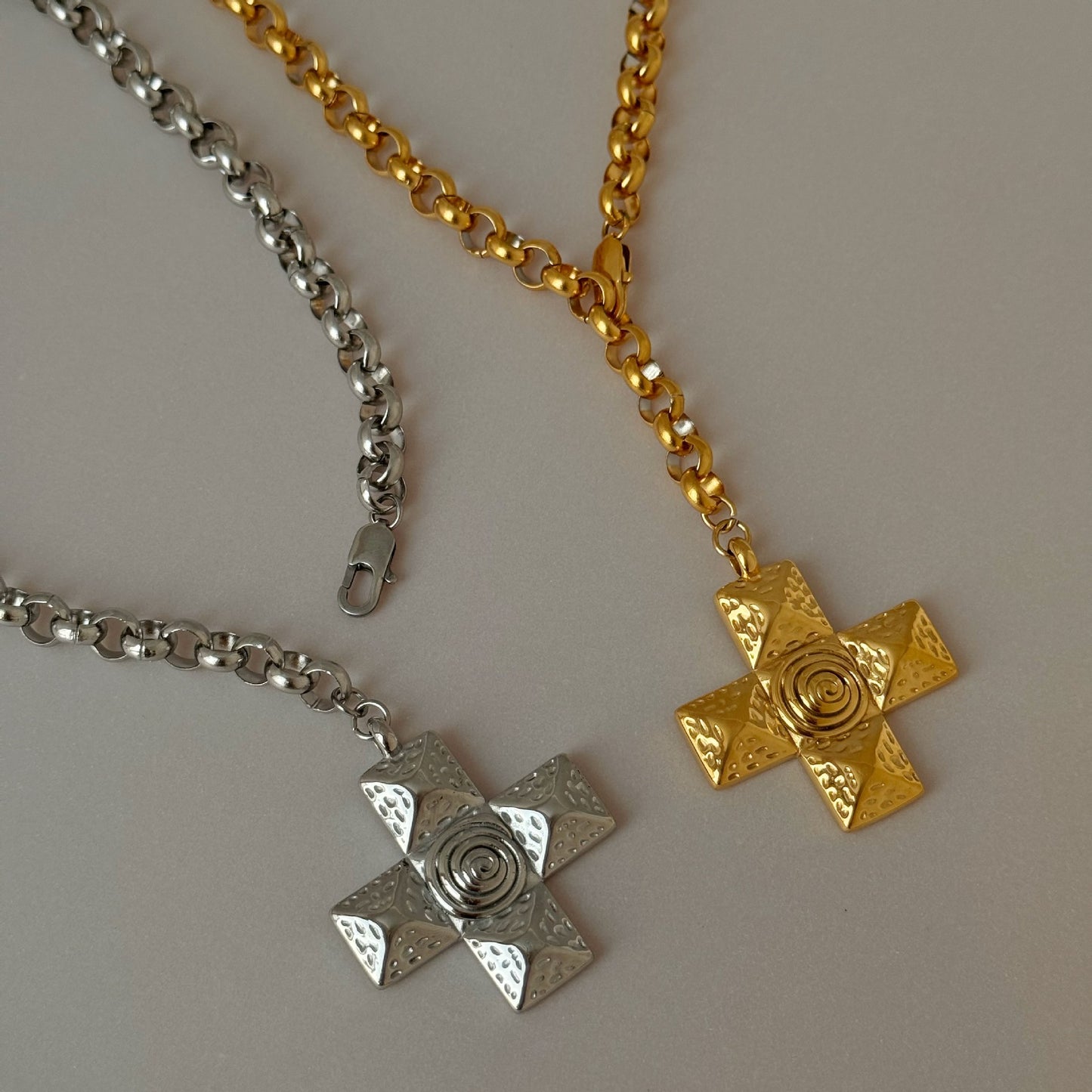 Exaggerated Personalized Gold-plated Titanium Steel Cross Water Spin Necklace