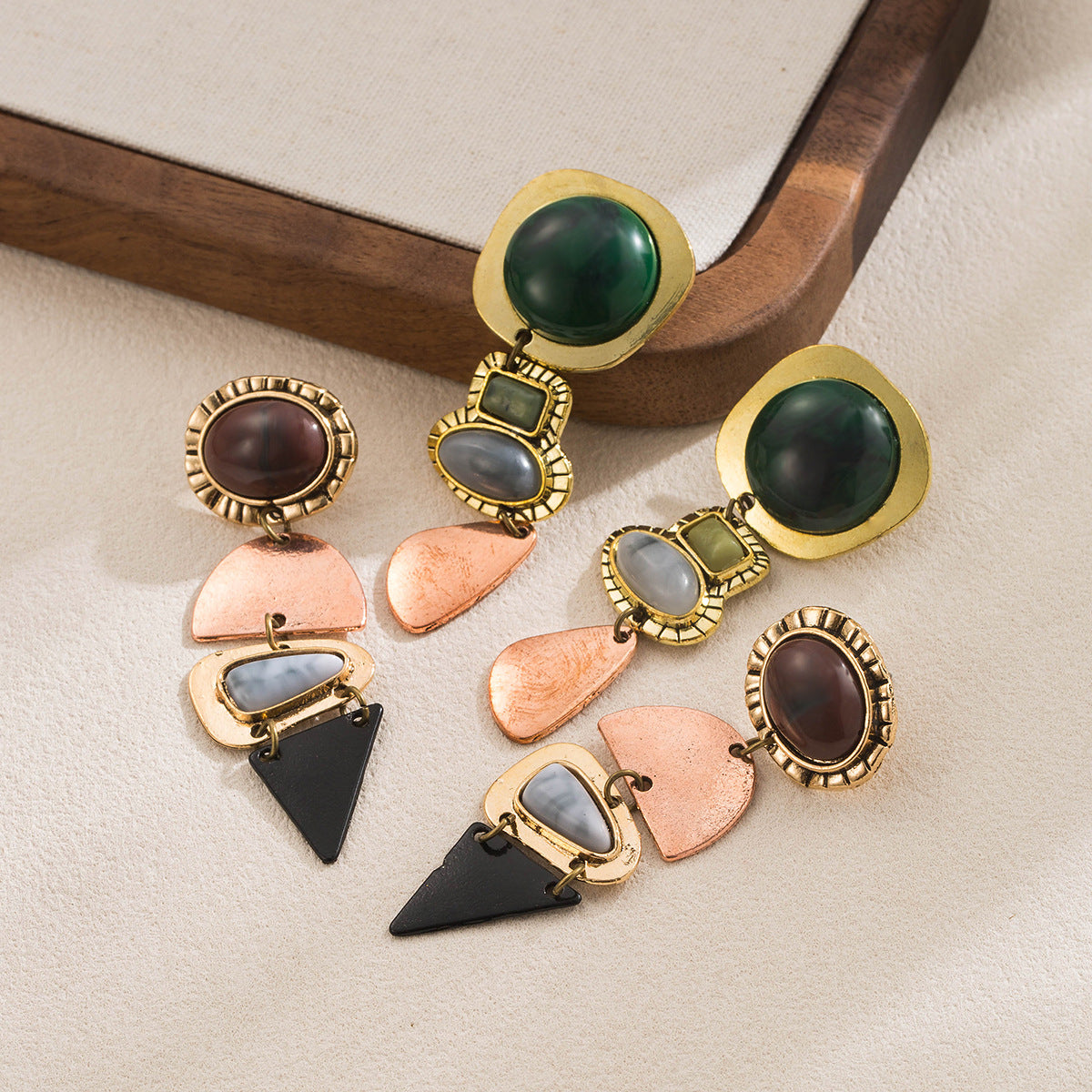 Retro Design Light Luxury Temperament Stitching Geometric Alloy Long Earrings