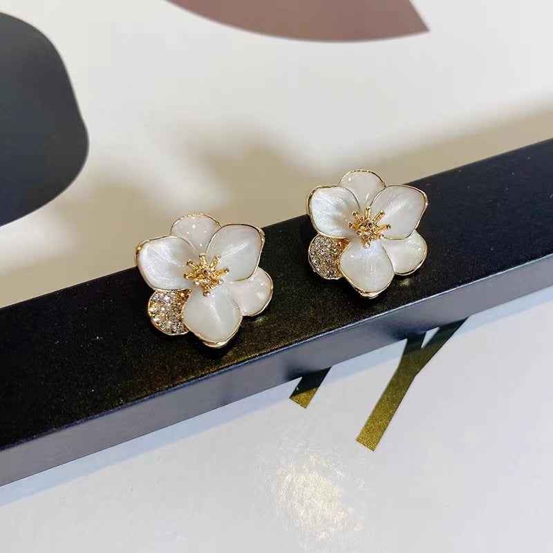 Simple Sweet Flower Temperament Affordable Luxury Fashion Earrings