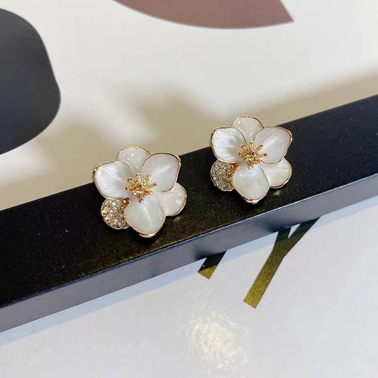 Simple Sweet Flower Temperament Affordable Luxury Fashion Earrings