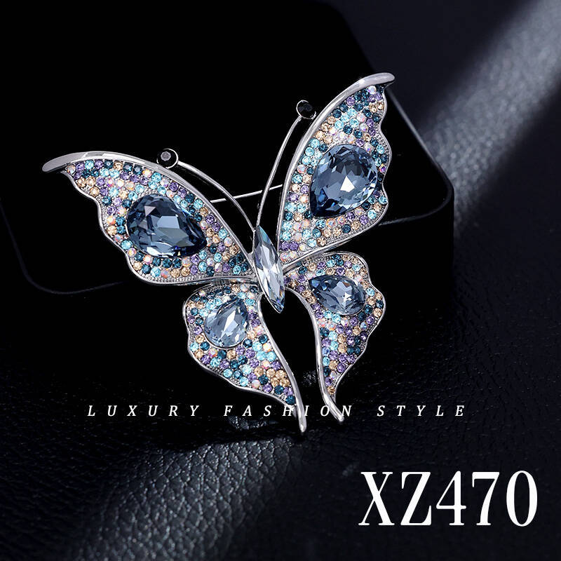 Women's Golden Carp Brooch Exquisite Corsage Luxury Brooches