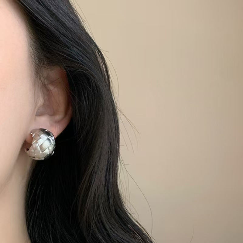 Women's Sier Needle Cross Pattern Light Luxury High-grade Fashion Minimalist Earrings