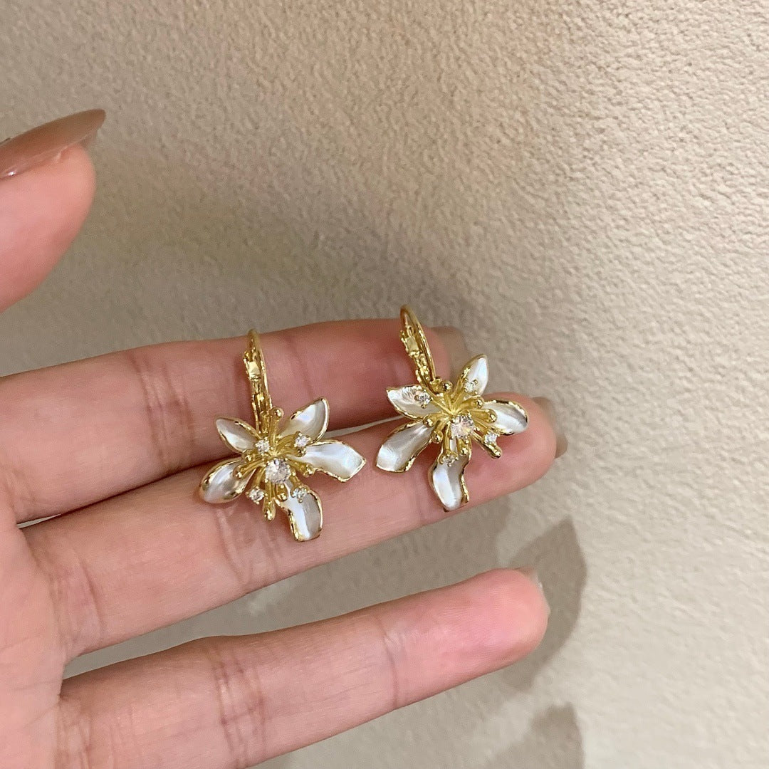 Women's Gentle Drip Glazed Flower Zircon Fashion Temperamental Minority Design Sense Ear Buckle