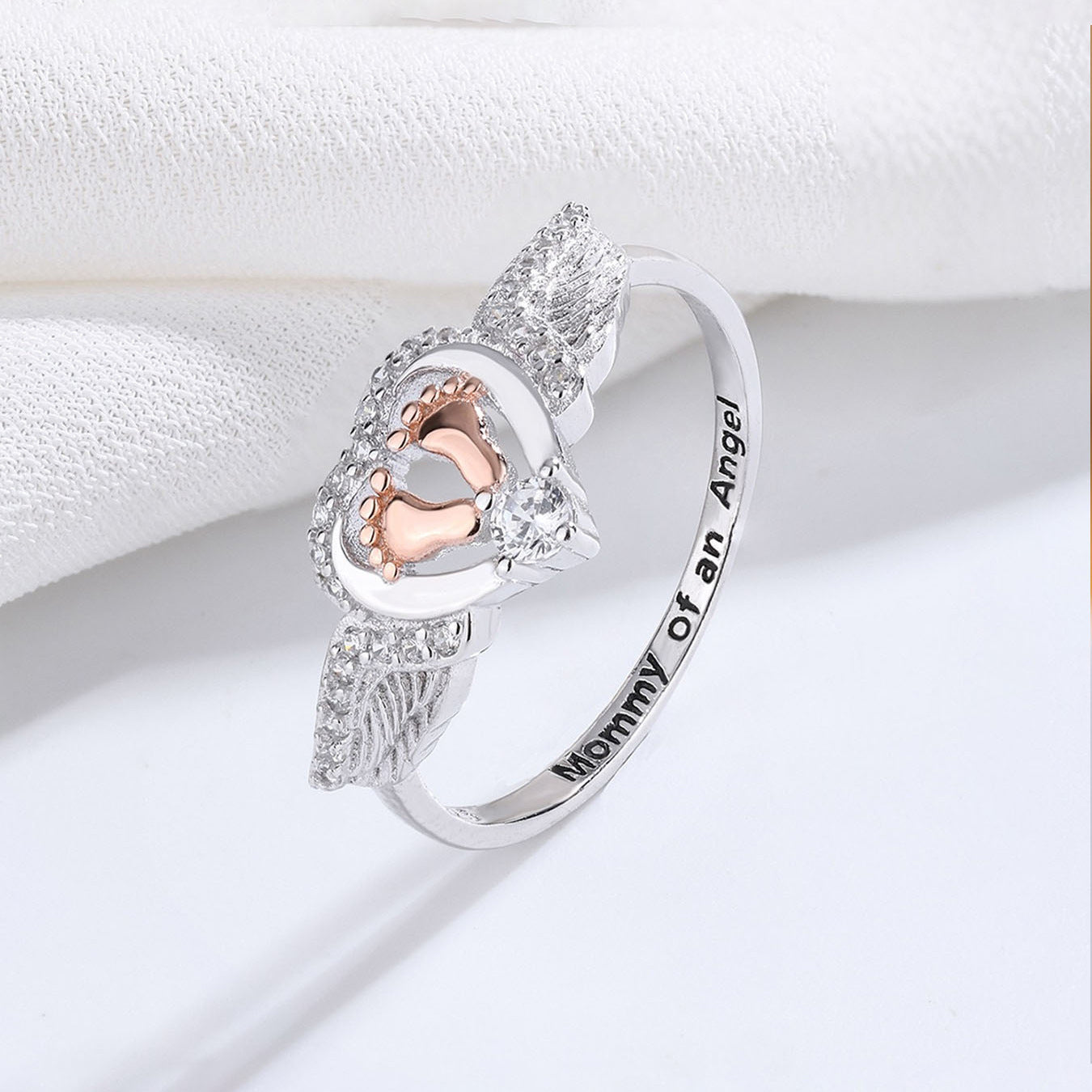 Creative Mother's Angel Wings Heart Engraved Ring