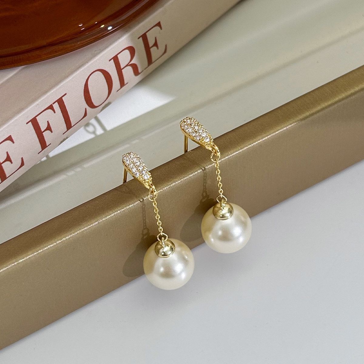 Women's Delicate Diamond Pearl Tassel Simple Elegant High-grade Earrings