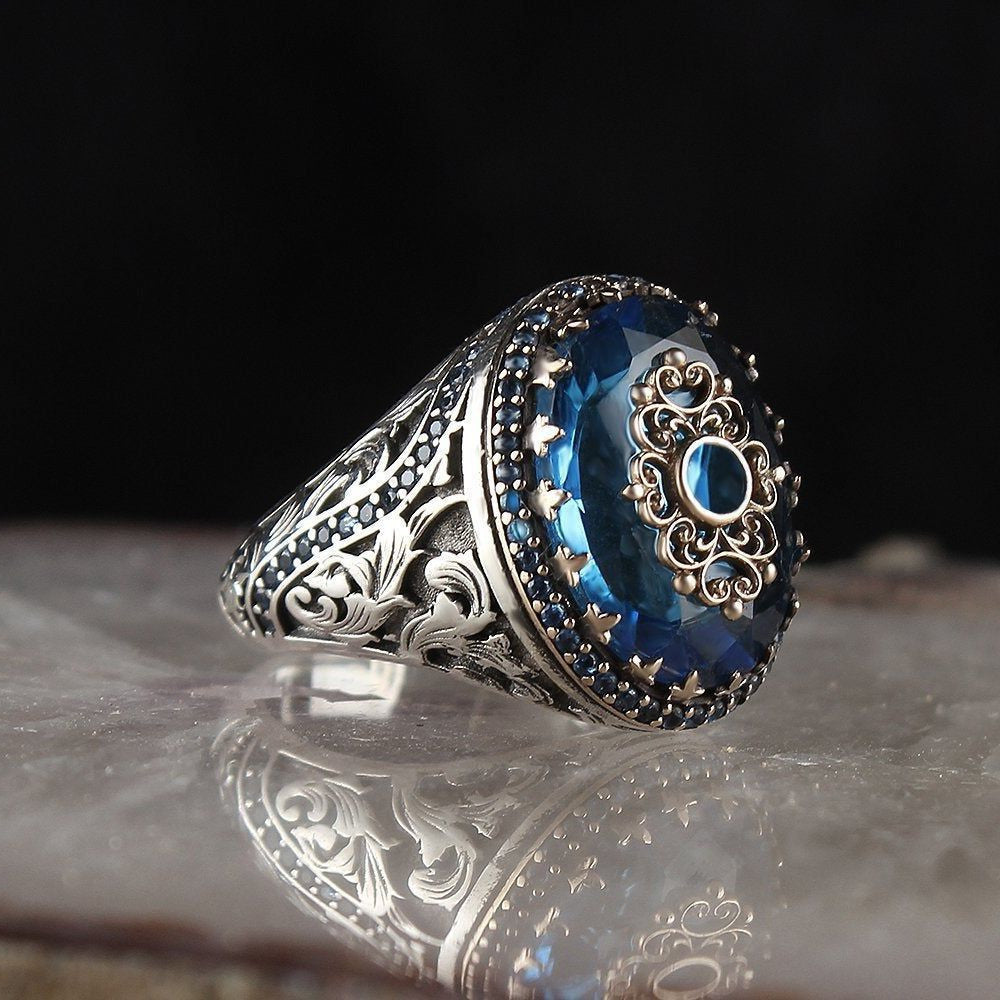 Popular Men's Retro Domineering Carved Punk Rings