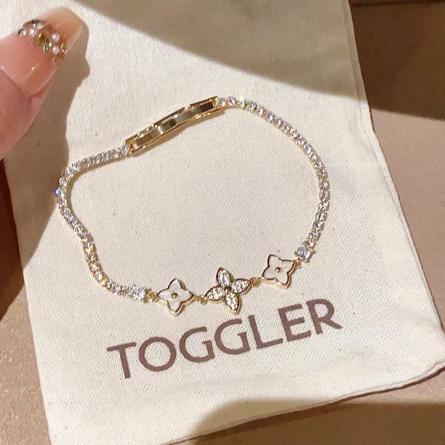 Women's Buckle Light Luxury High Sense Simple Bracelet