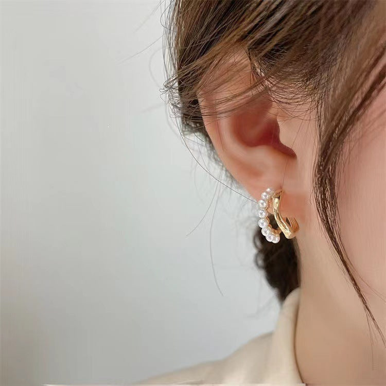 Creative Personality Sense Niche Artificial Pearl Retro Temperament Twisted Stud Earrings