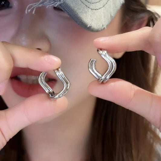 Women's Luxury Irregular Simple Cold Style Fashion Temperamental Minority Design High Earrings