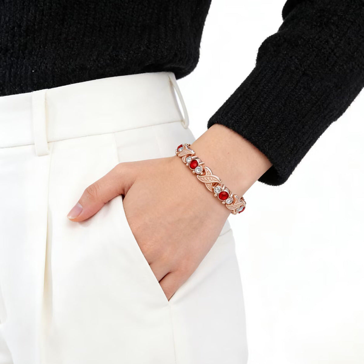 Women's Adjustable Leaves Magnet Alloy Diamond Fashion Bracelets