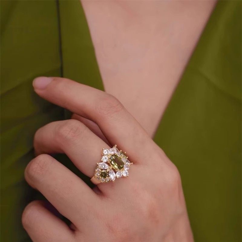 Olivine Emerald Retro Affordable Luxury High-grade Opening Adjustable Rings