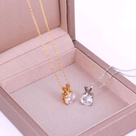 Entry Lux V Single Diamond Clavicle Chain Necklace