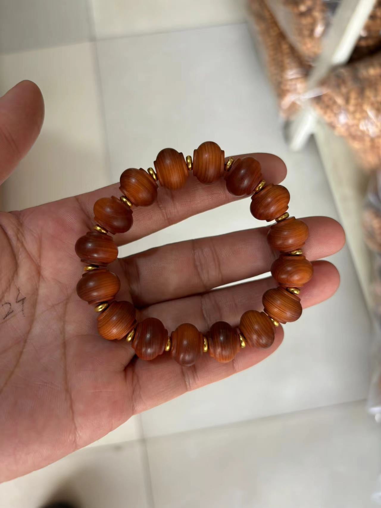 Women's & Men's Arborvitae Lightning Transparent Buddha Beads Live Studio Drainage Temple Bracelet