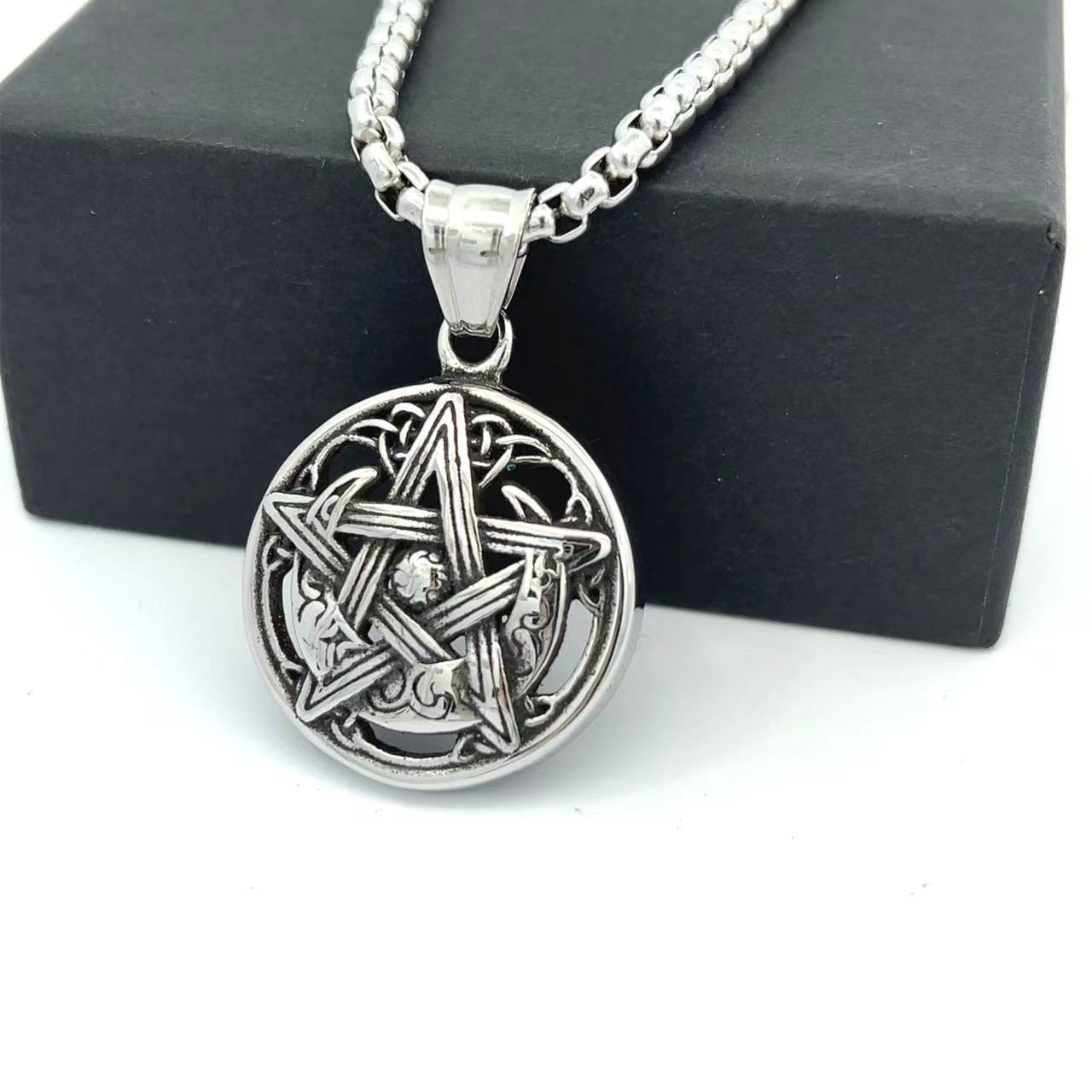 Punk Star Bone Saturn Halo Hipster With Personality Fashion Skull Pendants