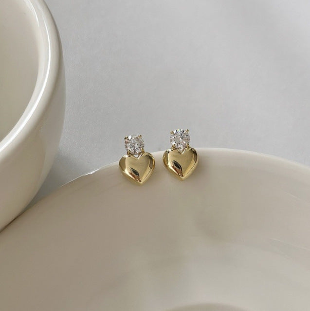 Advanced Diamond Love Heart Female Fashion Light Stud Earrings