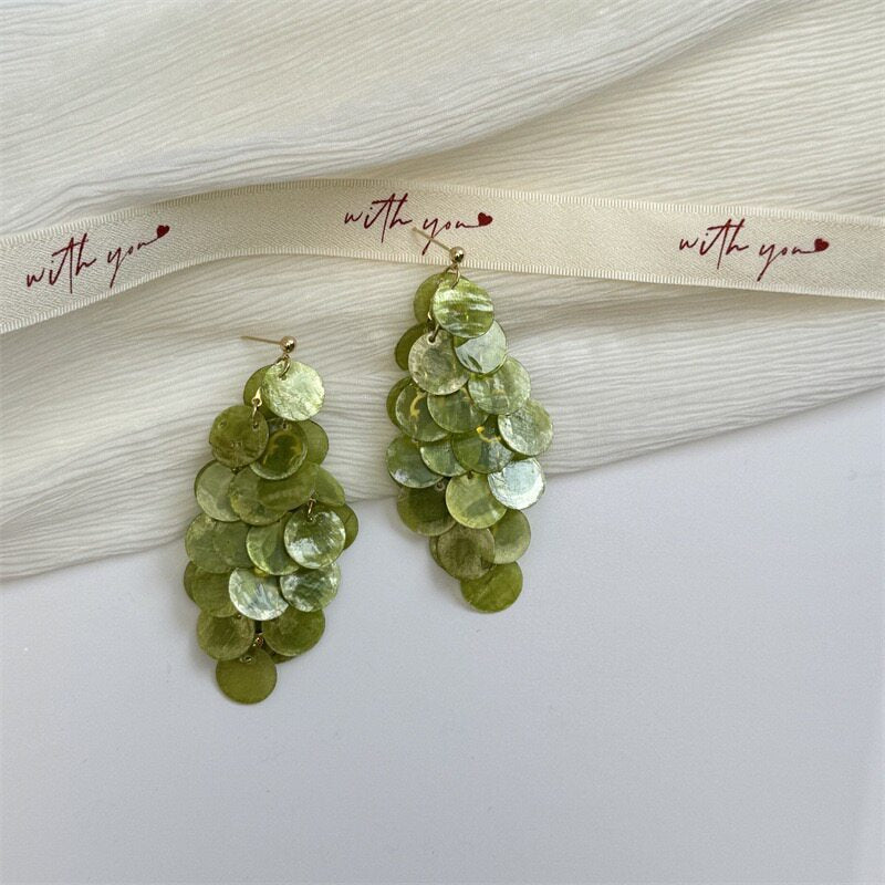 Beautiful Natural Shell Grape Cluster Tassel Design Vacation Style Female Rings