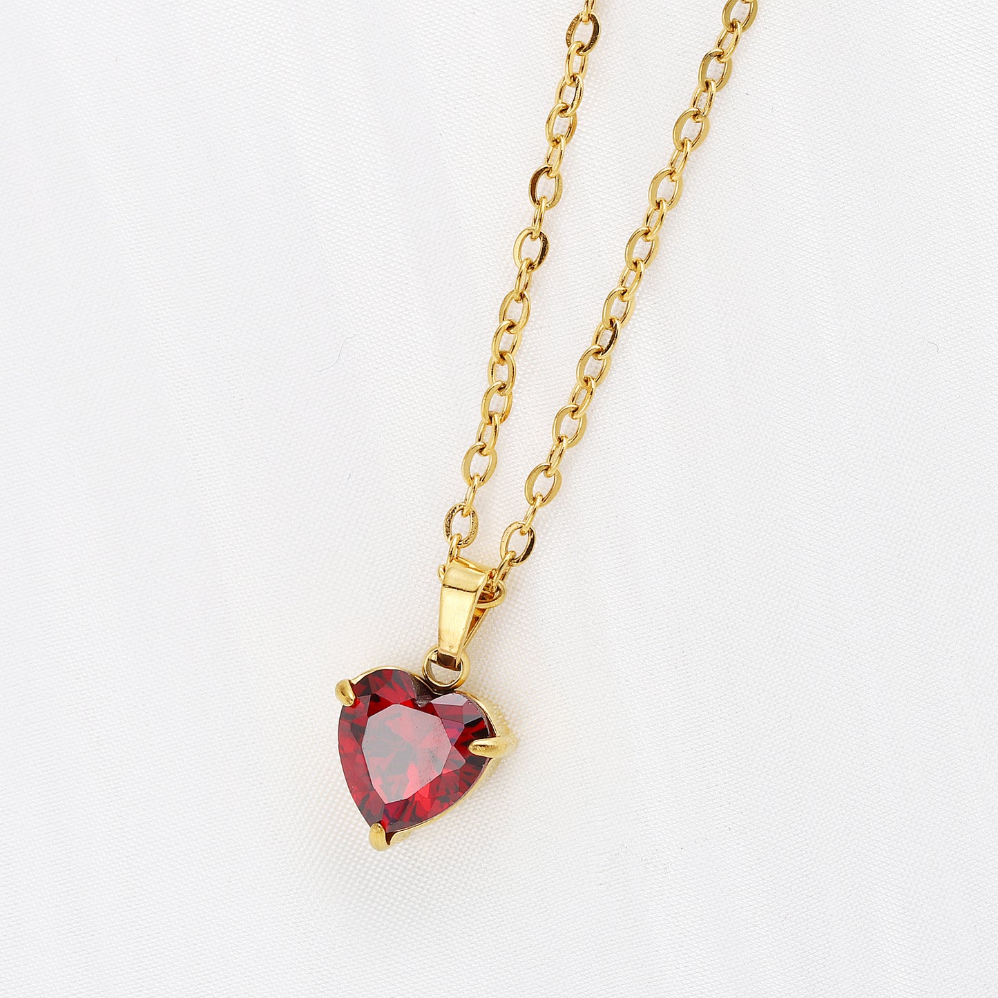 Women's Loving Heart Zircon Simple Heart-shaped Stainless Steel Clavicle Necklaces