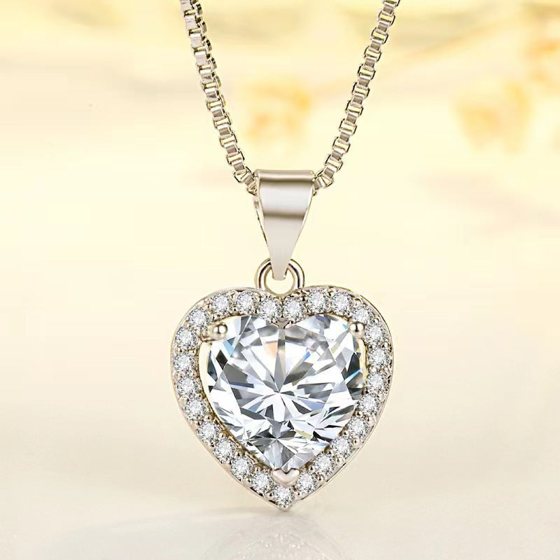 Imitation Imported Diamond Plated Eight Hearts Pendants